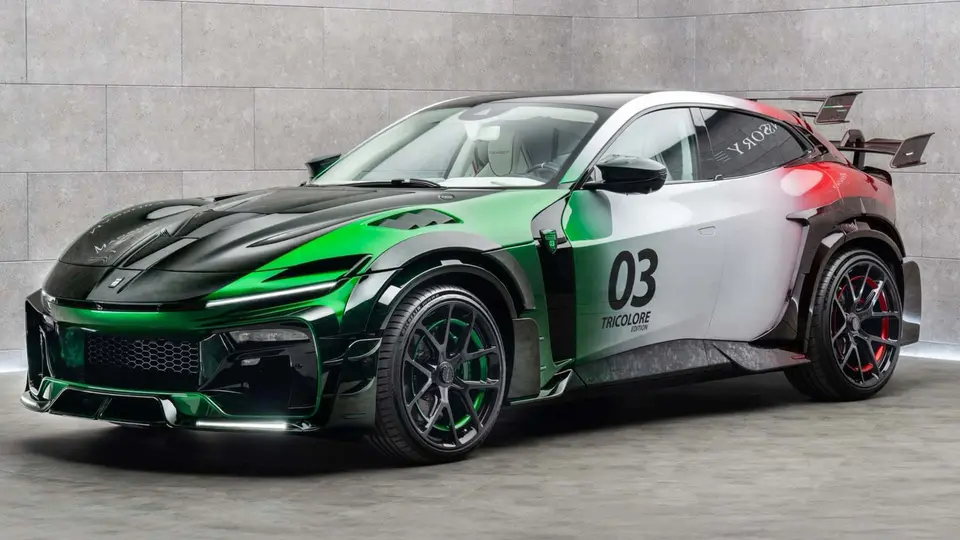 منصوري Pugnator Tricolore فراري پورسانگوئه