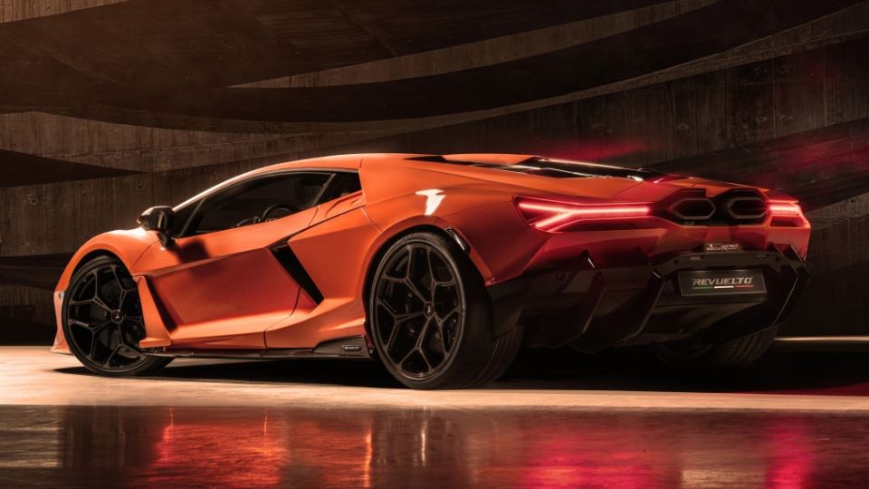 لامبورگینی رووئلتو - Revuelto - جانشین اونتادور