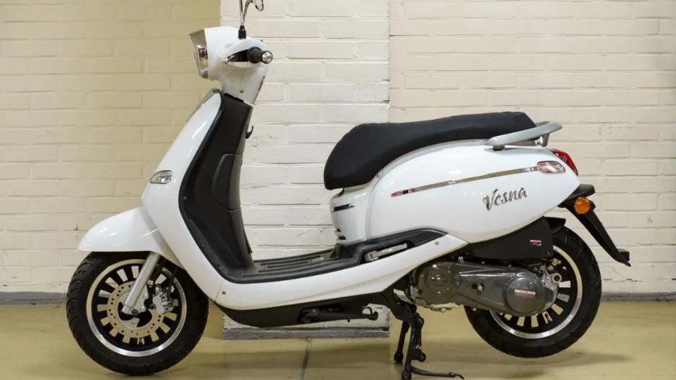 طراحی نمای بغل دایچی 150