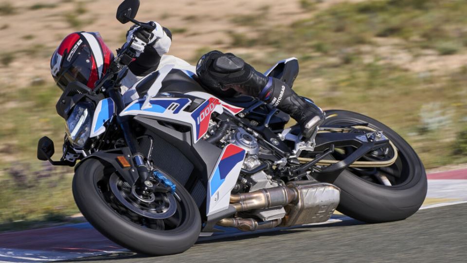 موتورسیکلت ب ام و M1000R