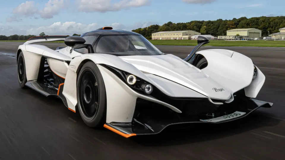 سوپراسپرت Praga Bohema پراگا بوهما