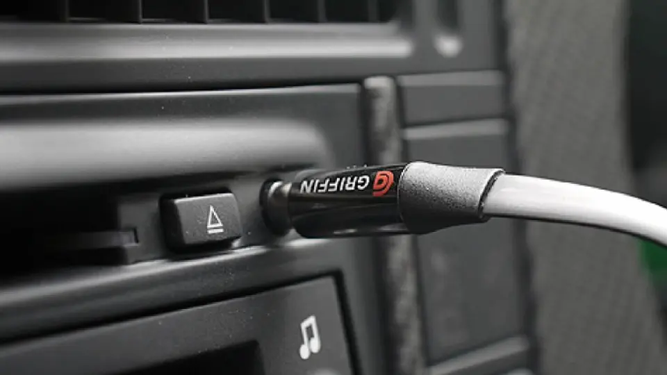 معرفي بهترين کابل AUX خودرو