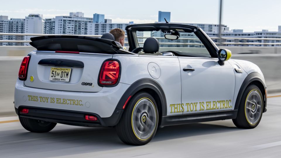 مینی SE کانورتیبل برقی