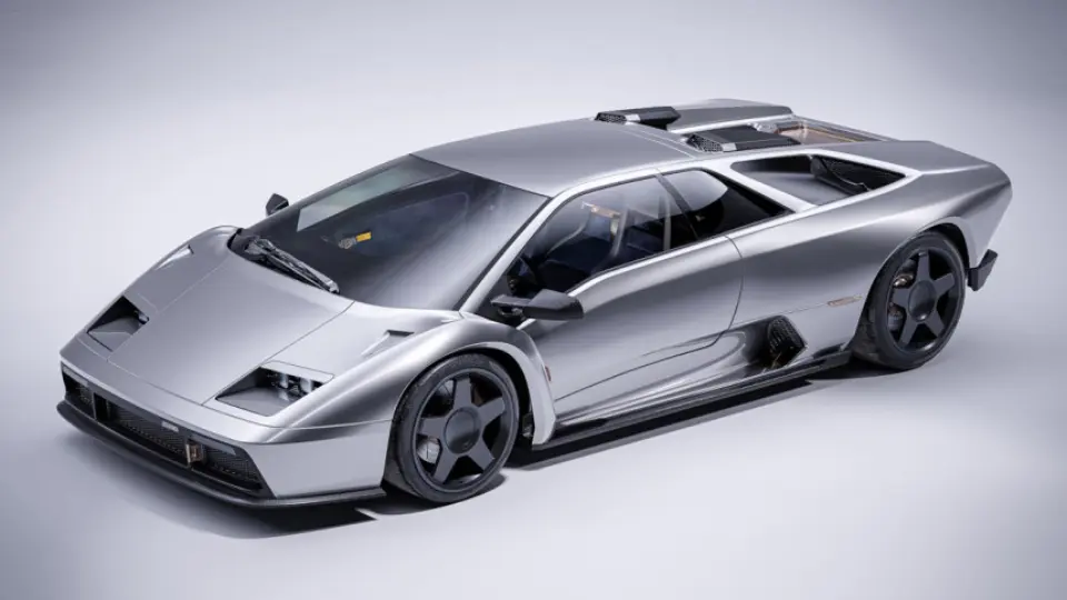 اچنتريکا بازسازي لامبورگيني ديابلو