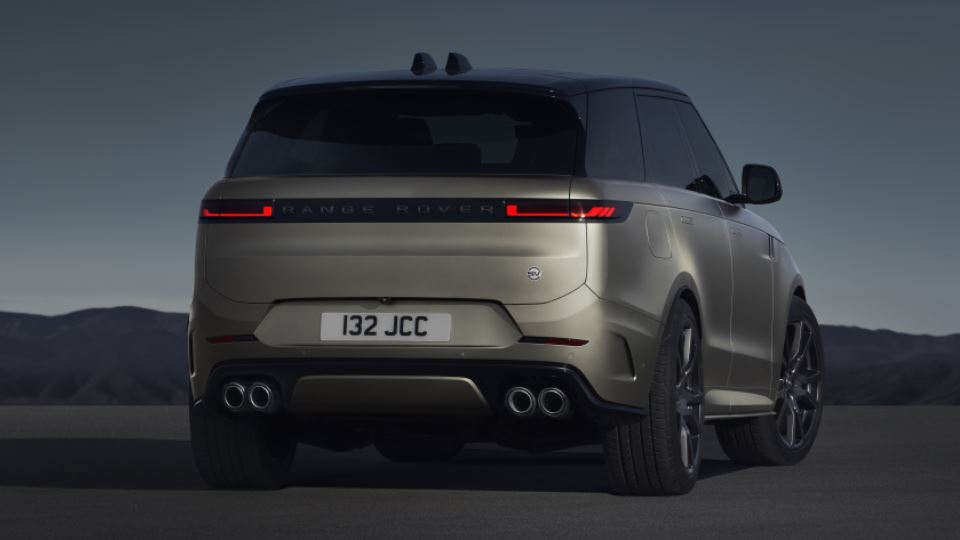 2024 رنجرور اسپرت SV