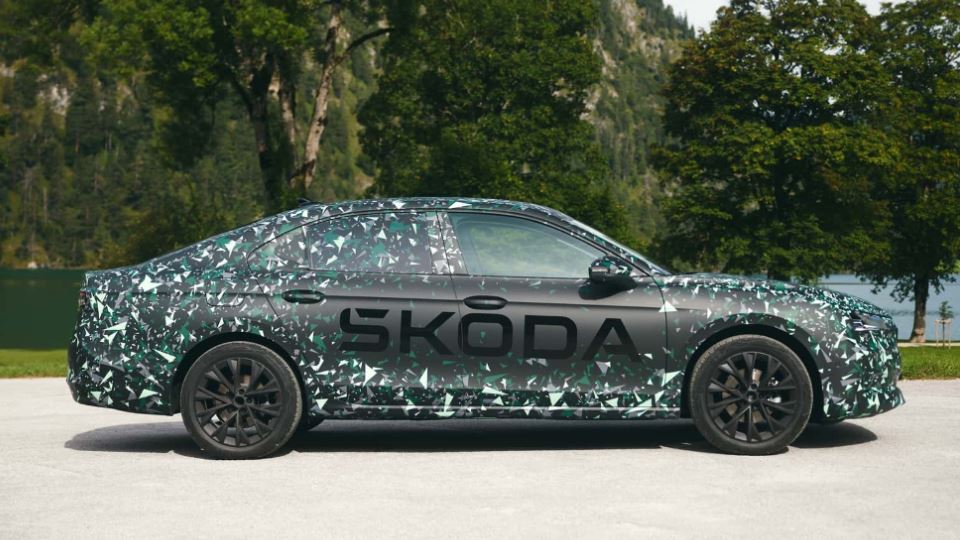 اشکودا سوپرب سدان 2024