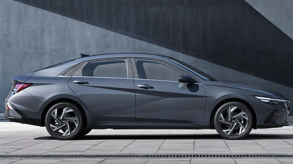 هیوندای آوانته 2024