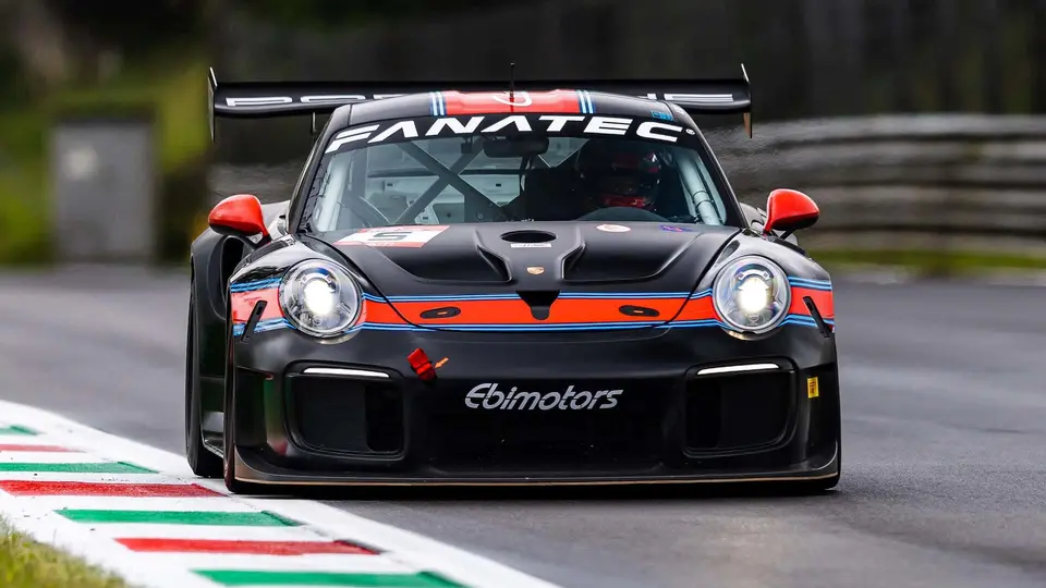 پورشه 911 GT2 RS ايوو