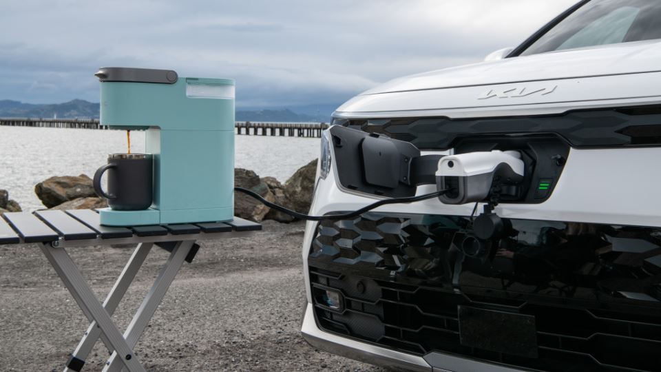 نسخه آمریکایی کیا نیرو 2023