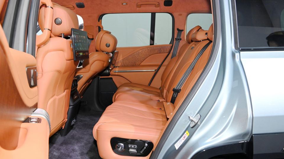 بی وای دی یانگ وانگ U8