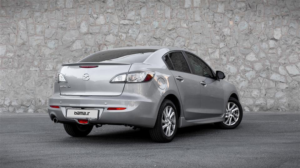 تست و بررسی مزدا 3 نیو صندوقدار