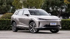 معرفی رووی D5X PHEV 