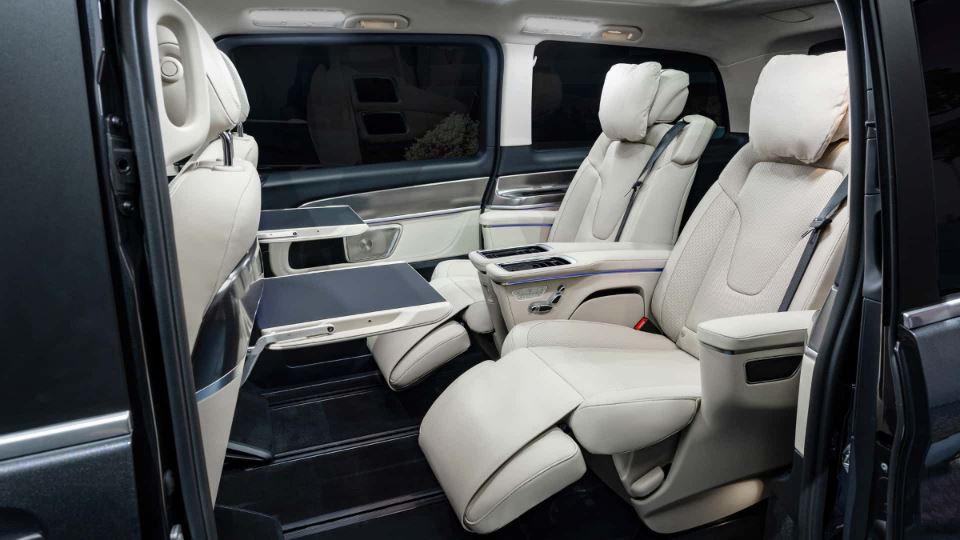 2024 مرسدس بنز V کلاس EQV