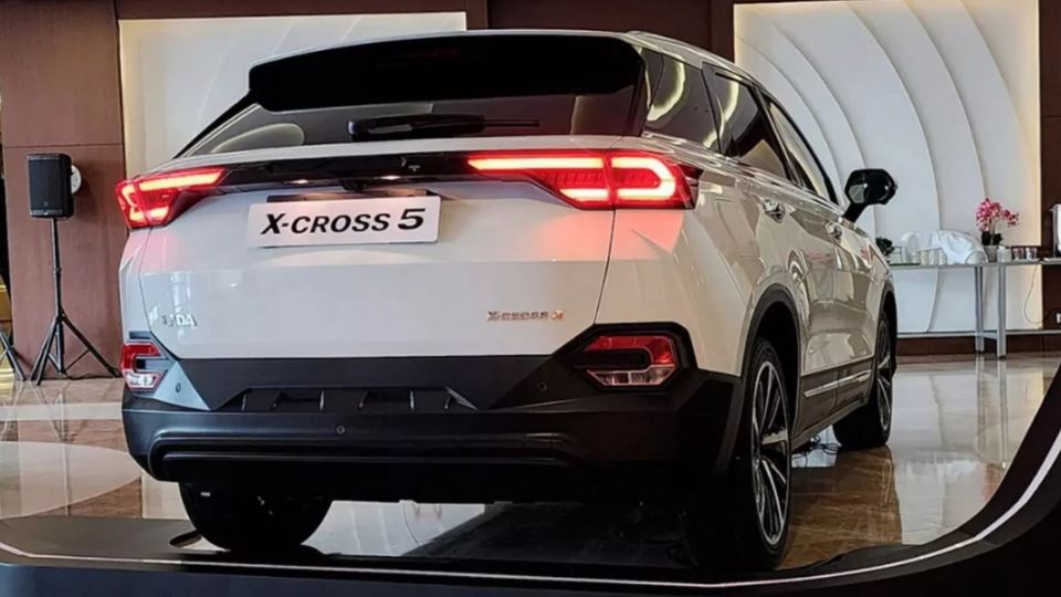 لادا X کراس 5