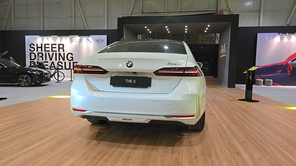 2024 ب‌ام‌و سری 5 بازار چین