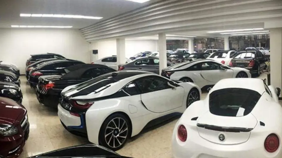 ممنوعيت معامله خودروهاي لوکس مشمول ماليات