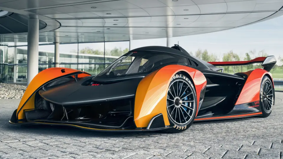 مکلارن سلوس GT