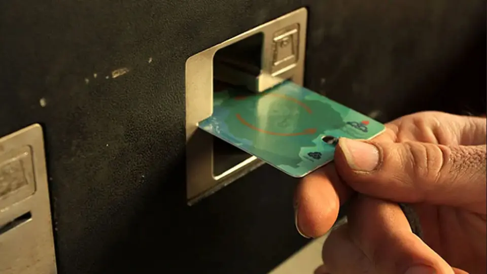 تکليف کارت سوخت خودروهاي وارداتي چيست؟