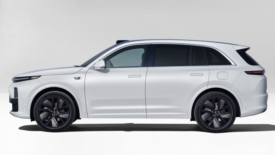 شاسی بلند برقی Li Auto L7