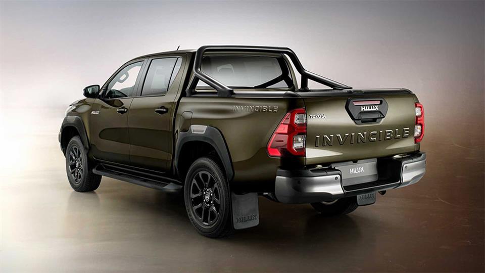 تویوتا هایلوکس مدل 2021