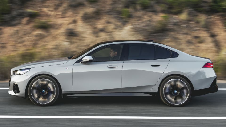 ب‌ام‌و i5 مدل 2024