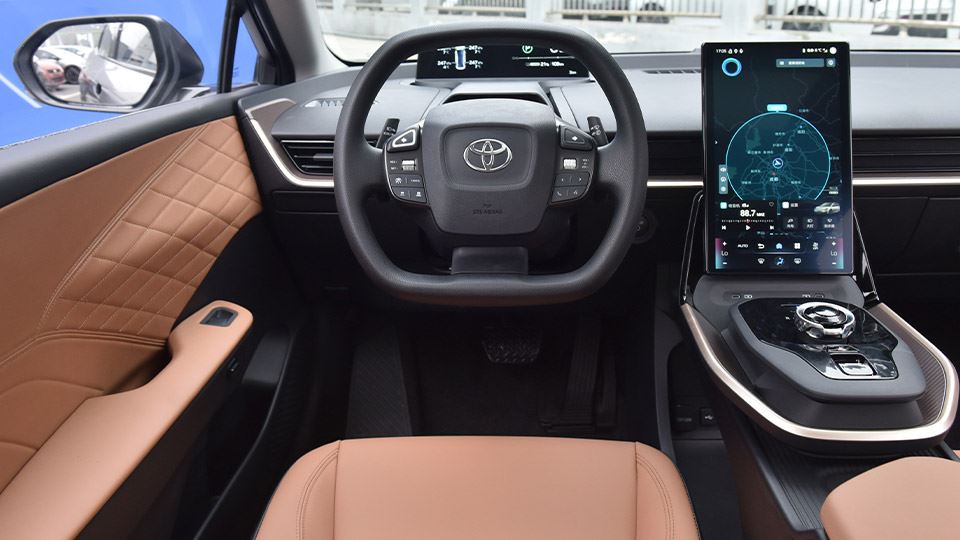 سدان برقی تویوتا bZ3