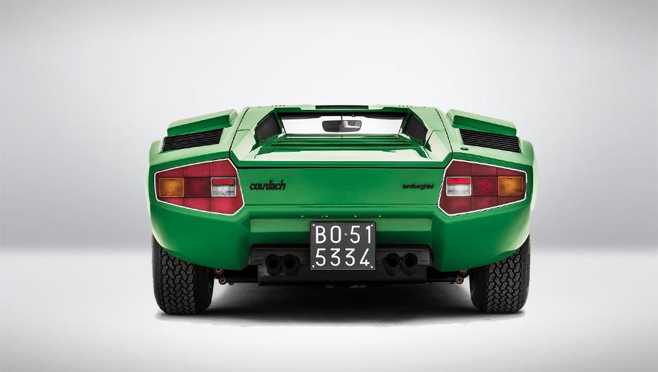 لامبورگینی کنتاش گرامیداشت تولد پنجاه سالگی