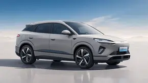 معرفی بی وای دی سی لاین 06