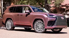 تبدیل لکسوس LX به سالن زیبایی متحرک و کمد لباس! منبع سایت باما