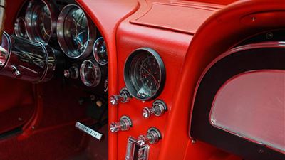 داشبورد شورولت کوروت C2 مدل 1964