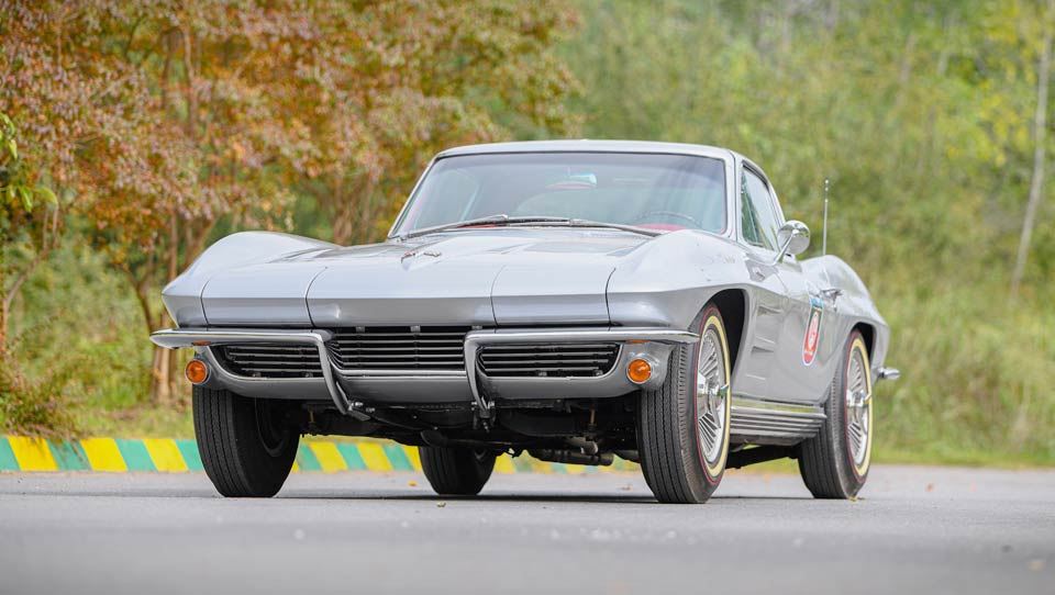 ملاقات با شورولت کوروت C2 مدل 1964