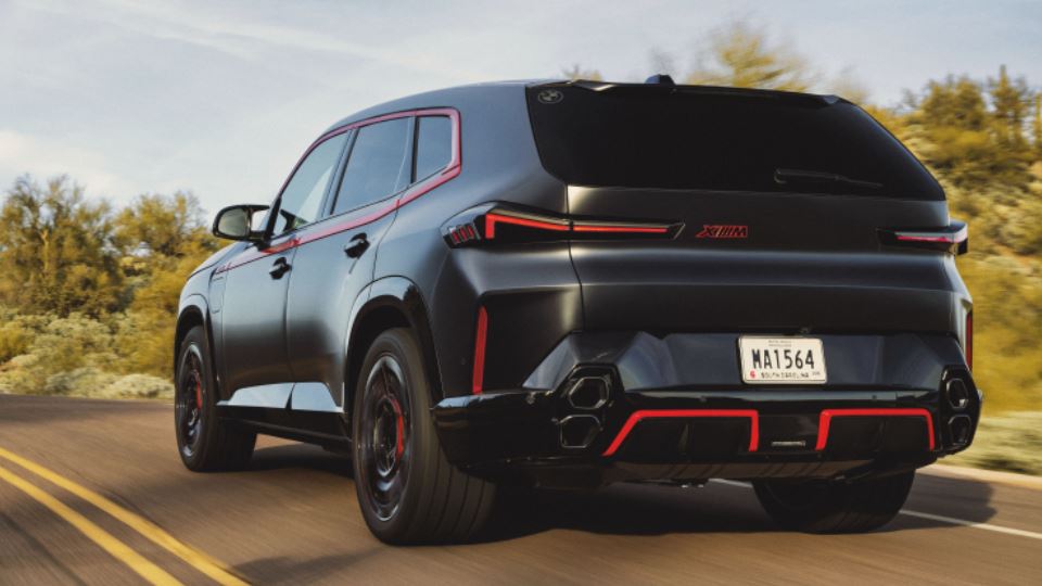 ب‌ام‌و XM نسخه لیبل رد