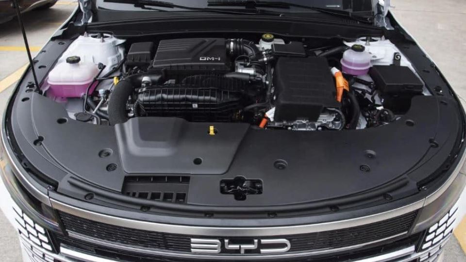 بی‌وای‌دی دیسترویر 05 چمپیون ادیشن