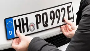 کاهش جرایم اشتباهی با تبدیل پلاک فارسی به انگلیسی منبع سایت باما