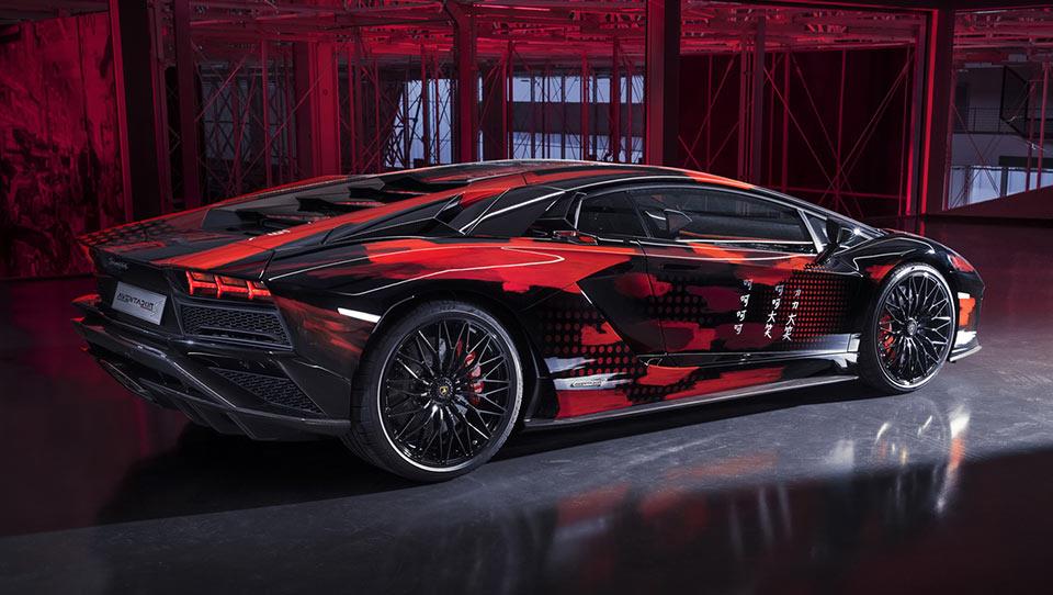 تبدیل لامبورگینی اونتادور S به یک اثر هنری