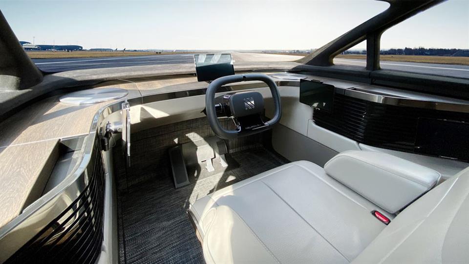 کابین خودروی برقی Neuron EV T-One
