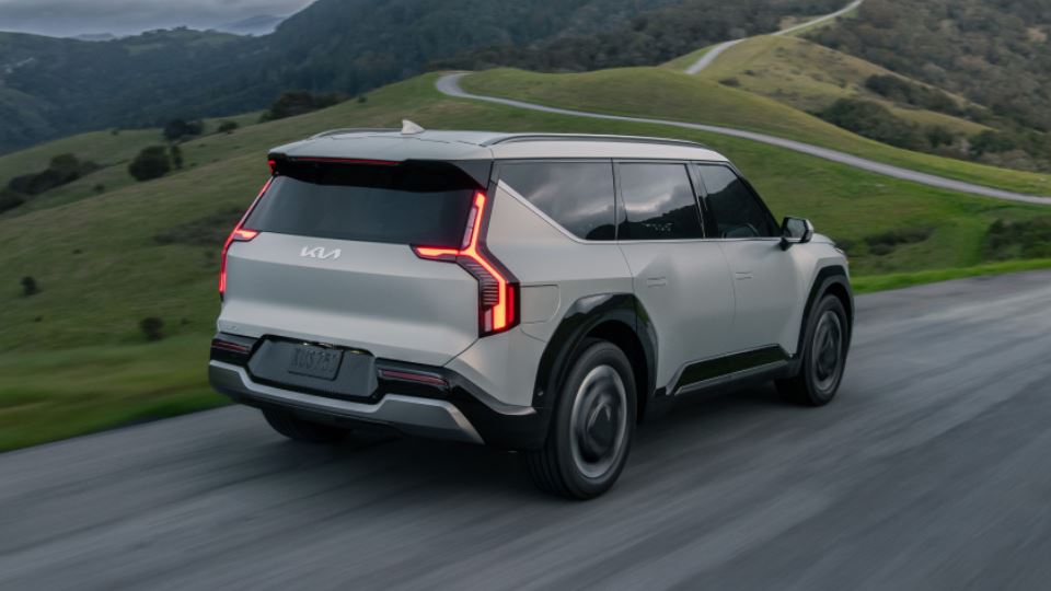 کیا EV9 برترین خودرو بانوان سال 2023