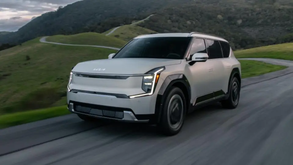 کيا EV9 برترين خودرو بانوان سال 2023