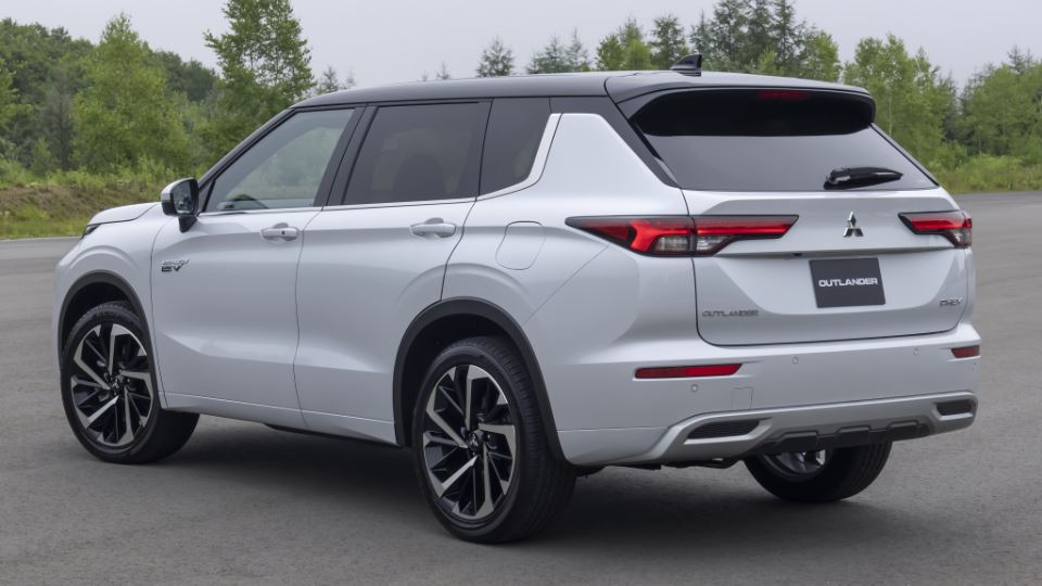 میتسوبیشی اوتلندر PHEV
