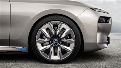 ب‌ام‌و i7 سری 7 برقی مدل 2023