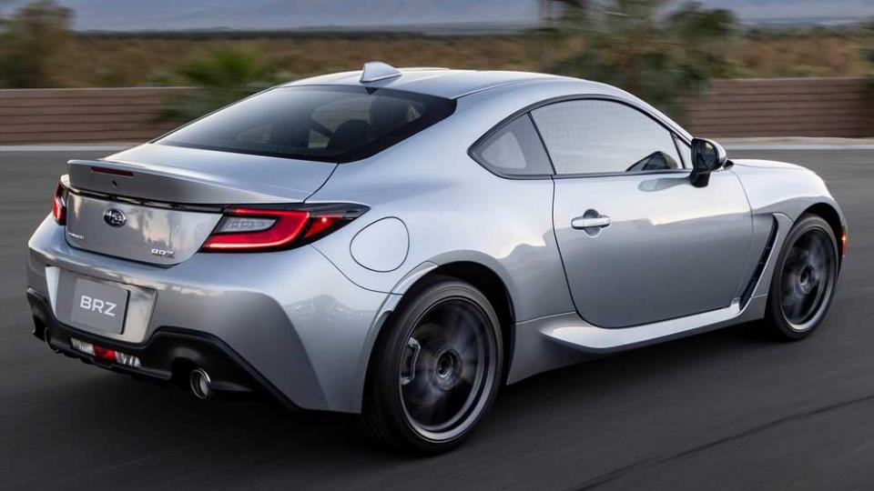 سوبارو BRZ مدل 2021