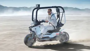 ب ام و ویژن CE؛ اسکوتری که کلاه ایمنی نمی‌خواهد منبع سایت باما