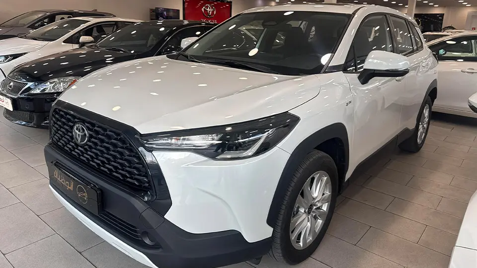 کرولا کراس هما تلکام