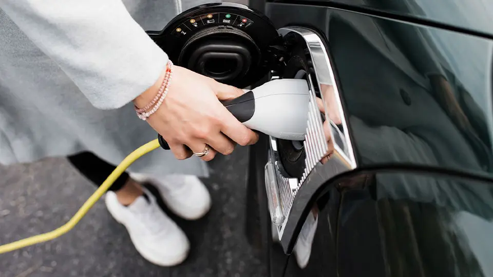 نحوه شارژ خودروهاي برقي در ايران
