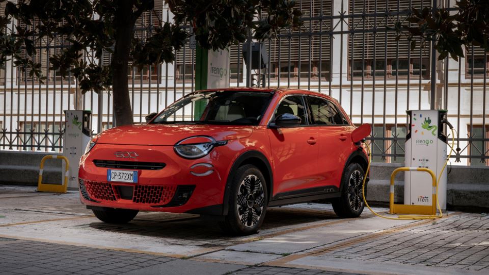 2024 فیات 600 پلاگین هیبرید