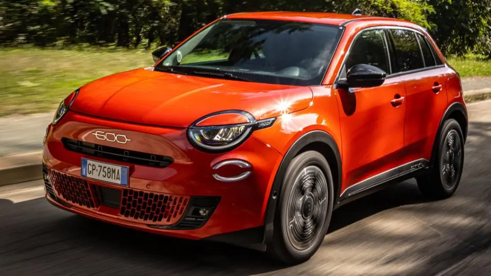 2024 فيات 600 پلاگين هيبريد