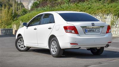 نمای عقب سایپا آریو S300