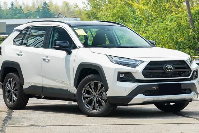 تویوتا راوفور ادونچر پلاس چیست و چه تفاوتی با راو4 معمولی دارد؟