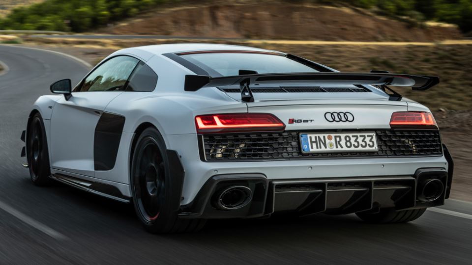 آئودی R8 V10 GT RWD