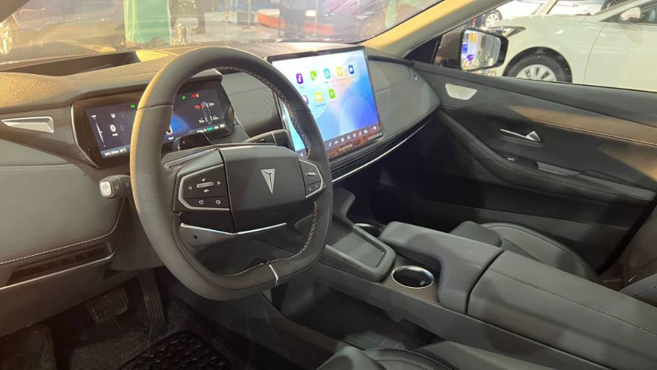 بررسی چانگان دیپال برقی سایپا (Deepal SL03)